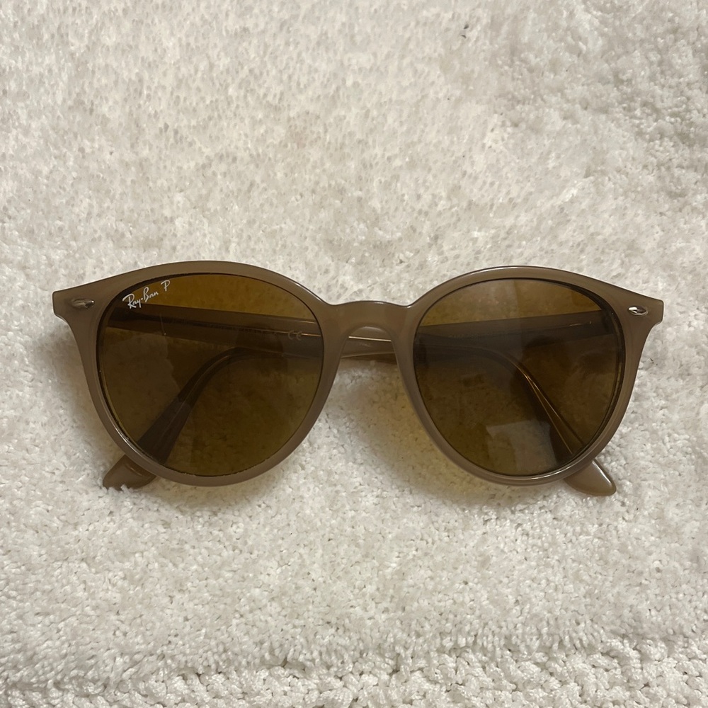 Ray-Ban RB  opal beige brown gradient dark  Sunglasses